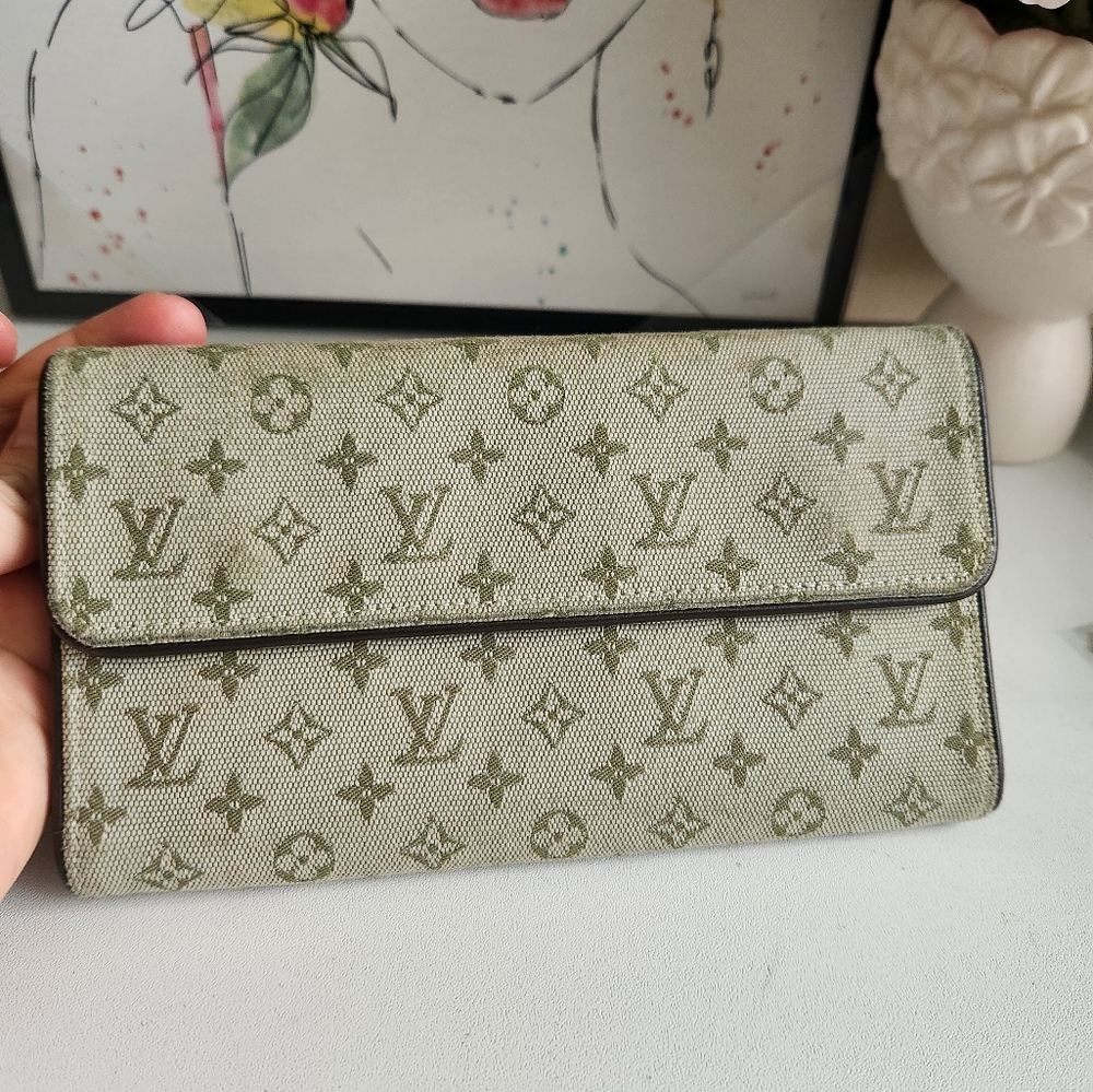 Louis Vuitton Monogram Wallet - Olive Green